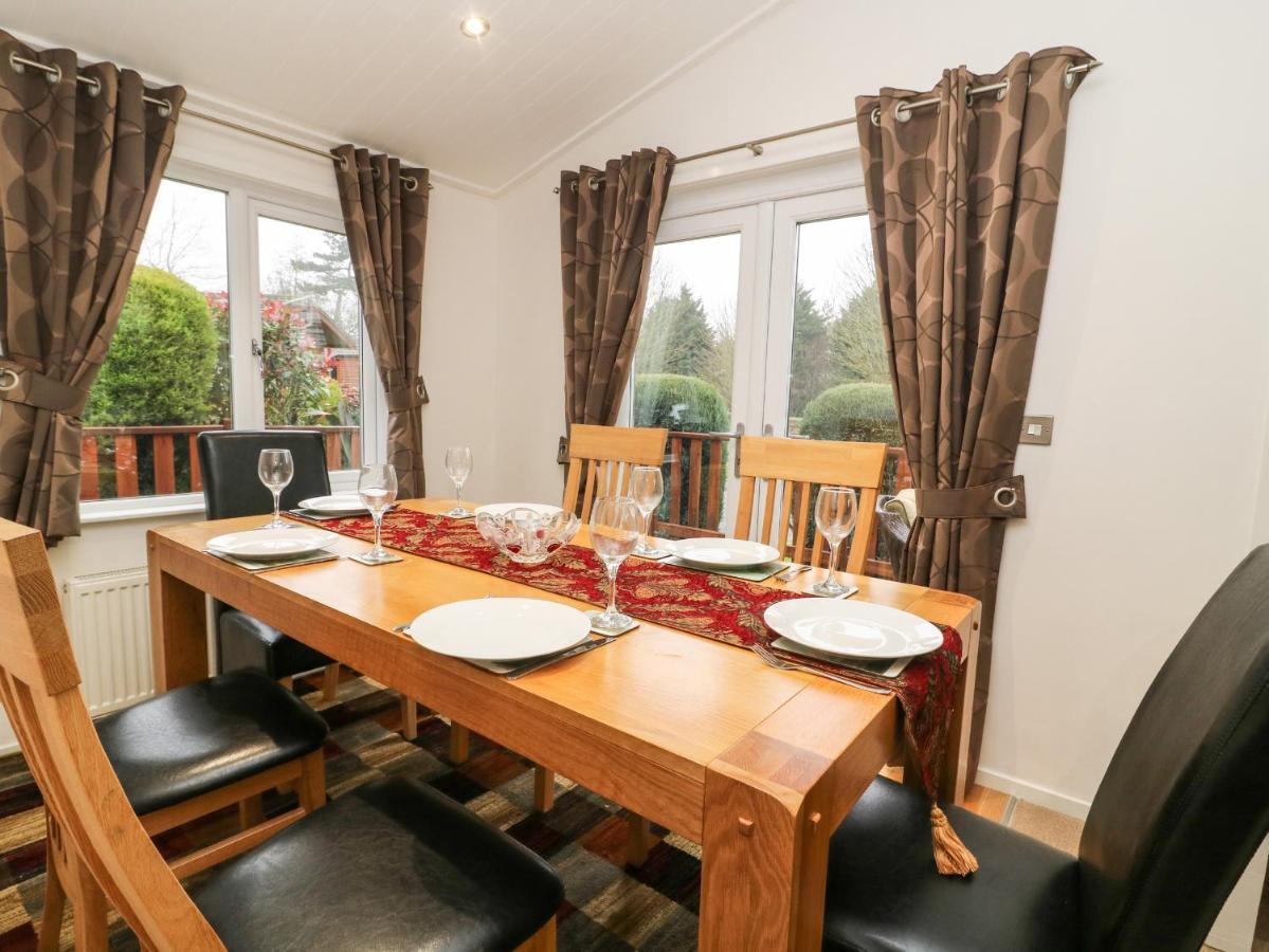 3 The Fairway Villa Cottingham  Buitenkant foto